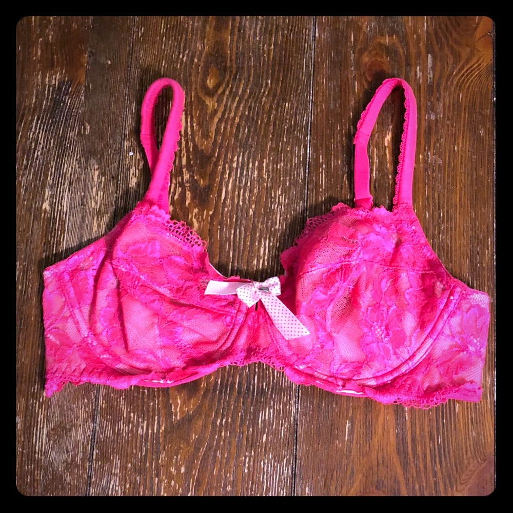 EUC Victoria’s Secret Bra Underwire Pink Sz 34D